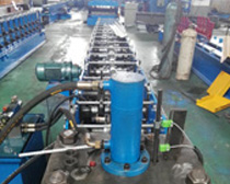 Rain gutter forming machine